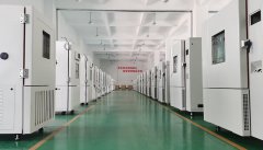 <b>盐雾试验箱中的机械手耐腐蚀操作测试</b>
